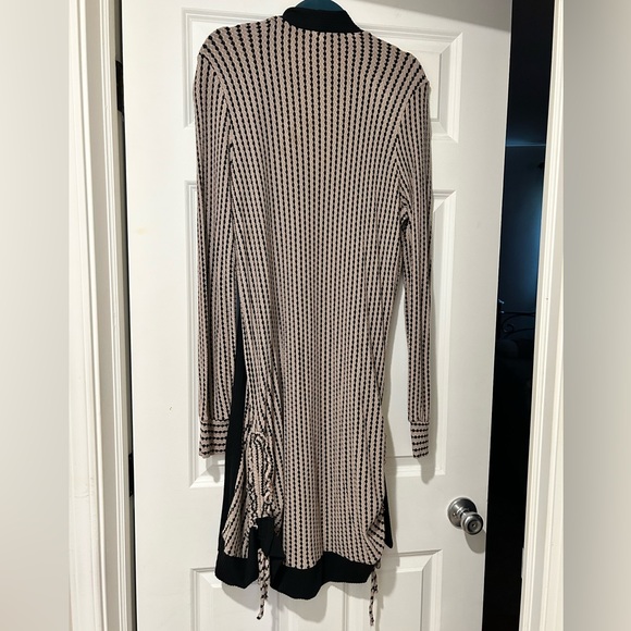 EUC Daytrip Open Front Black Taupe Ruched Striped Stretch Cardigan - Picture 4 of 9